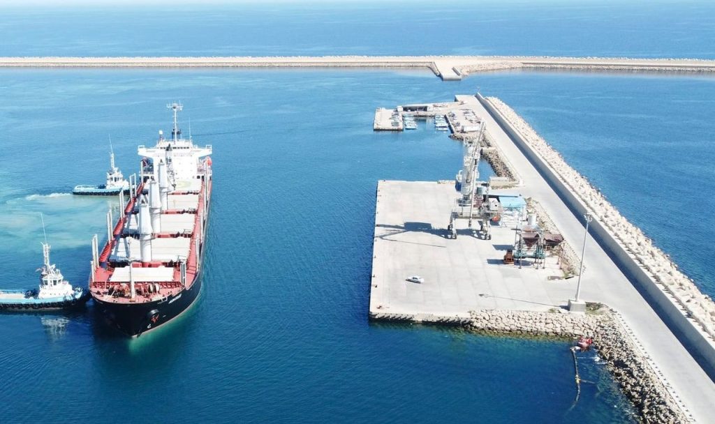 Alkhoms port